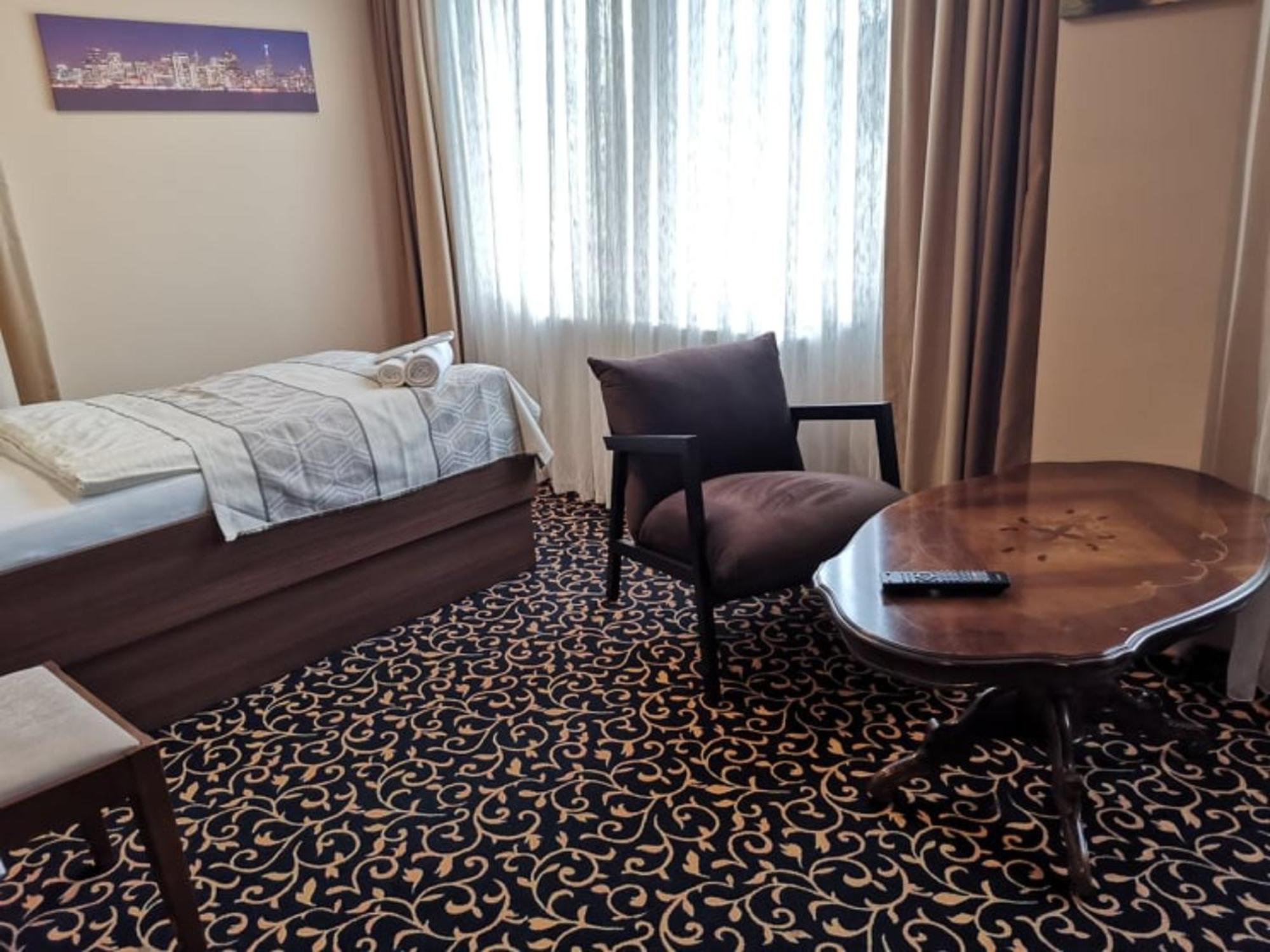 Hotel Zum Weissen Ochsen アーレン エクステリア 写真