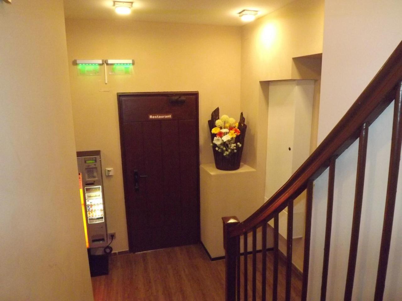 Hotel Zum Weissen Ochsen アーレン エクステリア 写真